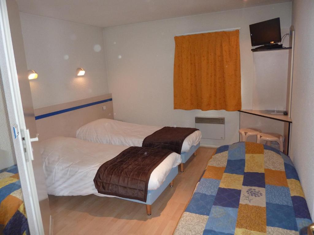 Lac'Hotel France Montréal La Cluse Room photo
